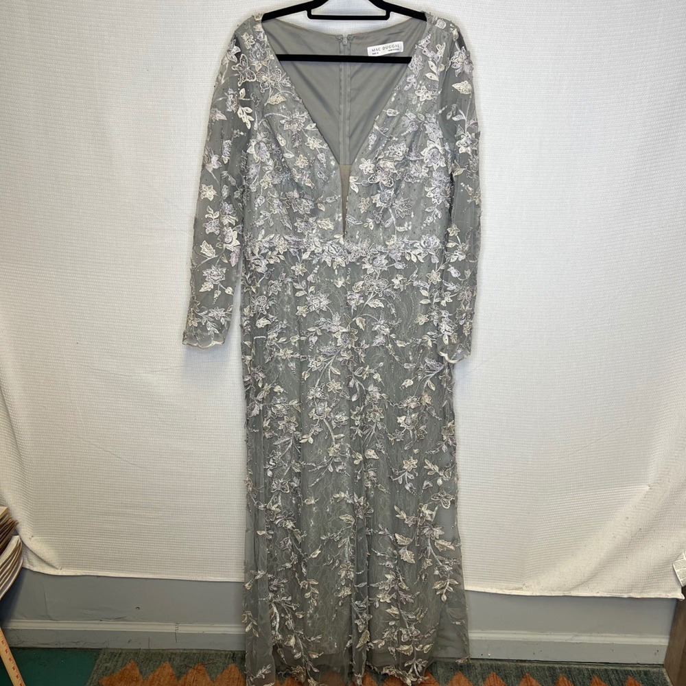 Mac Duggal Grey Floral Lace Beaded Long Sleeve V-Neck Gown Size 16